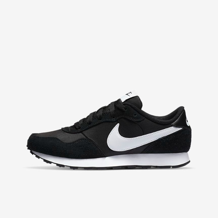 NIKE MD VALIANT BG